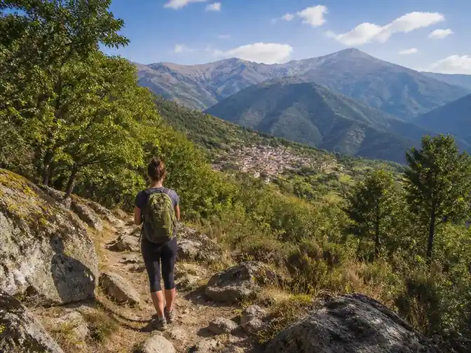 Rutas de senderismo y rincones secretos en Cuevas del Valle